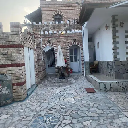 Yakinthos House Ваканционна къща