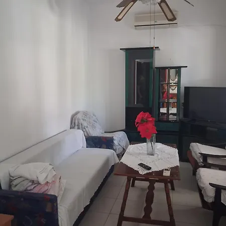 Yakinthos House Ваканционна къща *